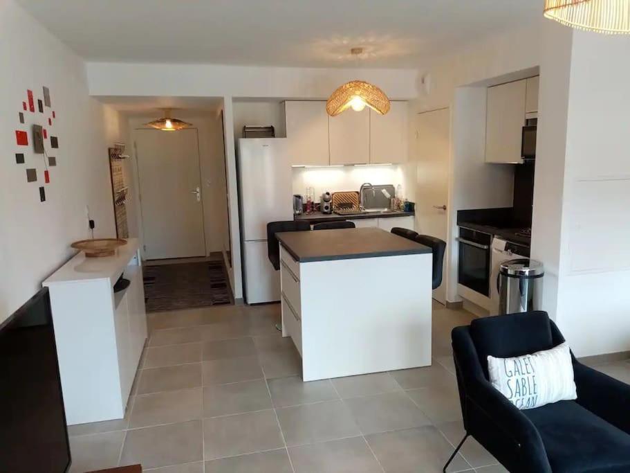 Sainte Maxime - Superbe Appartement Neuf Classe 4 Etoiles Esterno foto